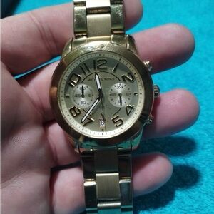 Michael Kors Gold Tone  Chronograph Watch Need Battery